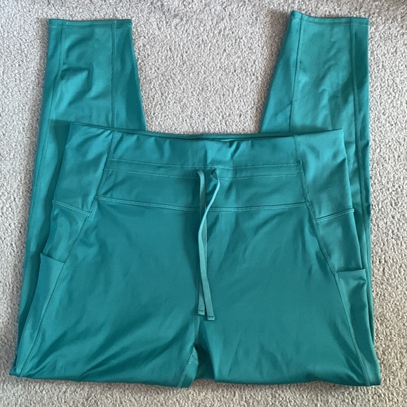 Fabletics High-Waisted UltraCool Shine Panel Leggings - Picture 2 of 8